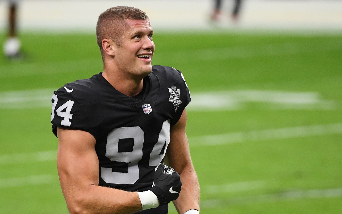 NFL: Carl Nassib deja a Raiders para unirse a Tom Brady en Tampa Bay | Tuit