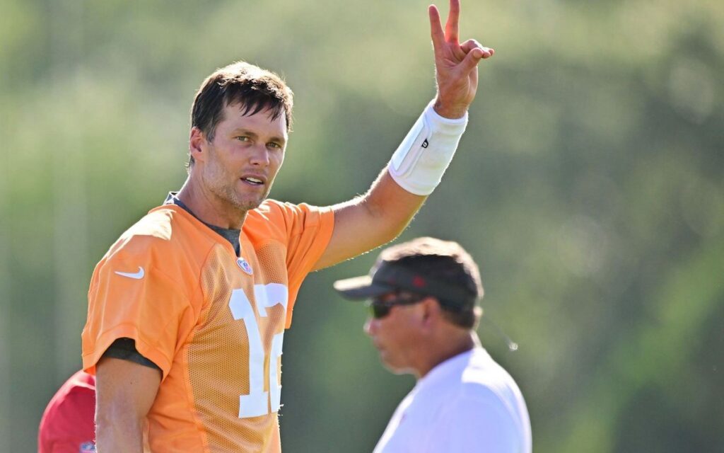 NFL: Vuelve Tom Brady a los entrenamientos con Bucaneros | Video