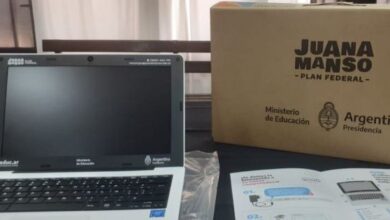 Notebooks gratis del Gobierno: a quiénes le tocan y cómo se están repartiendo