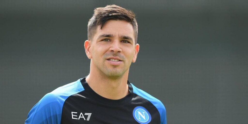 Oficial: El 'Cholito' ya es del Nápoles