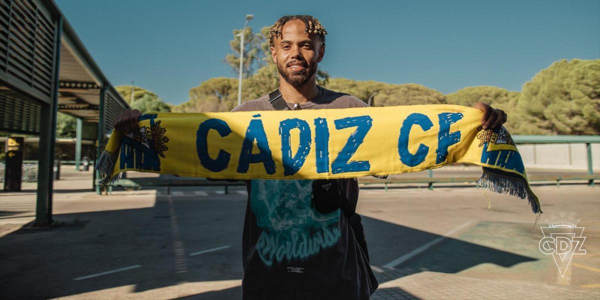 Oficial: El Cádiz firma a Bongonda