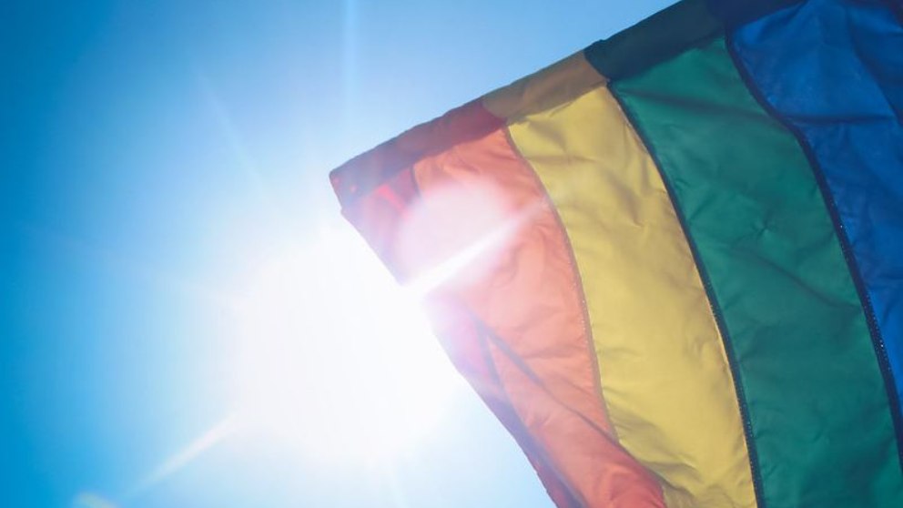 Origen, evolución y curiosidades de la bandera LGTBI