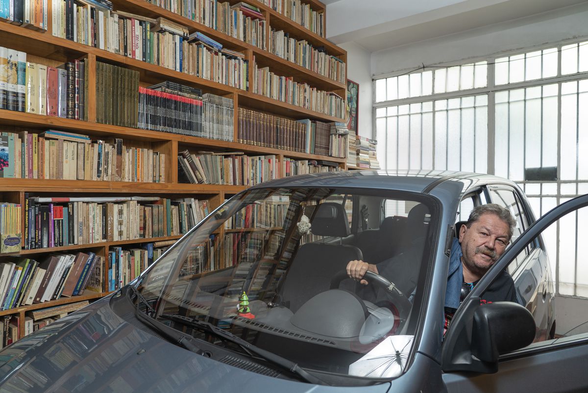 Paco Ignacio Taibo II: “La espada de Bolívar tiene un carácter simbólico. Es Bolívar, coño”