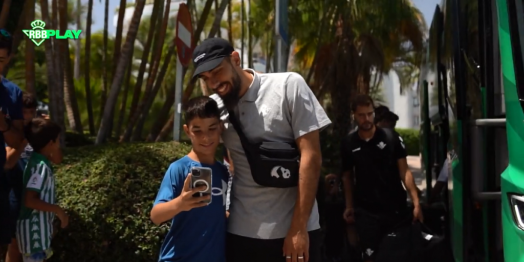 Pellegrini se lleva a toda la plantilla al último stage Marbella