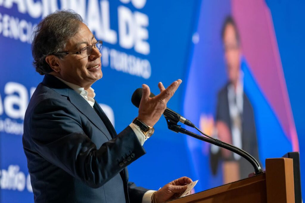 Petro busca una paz del tamaño de su ambición