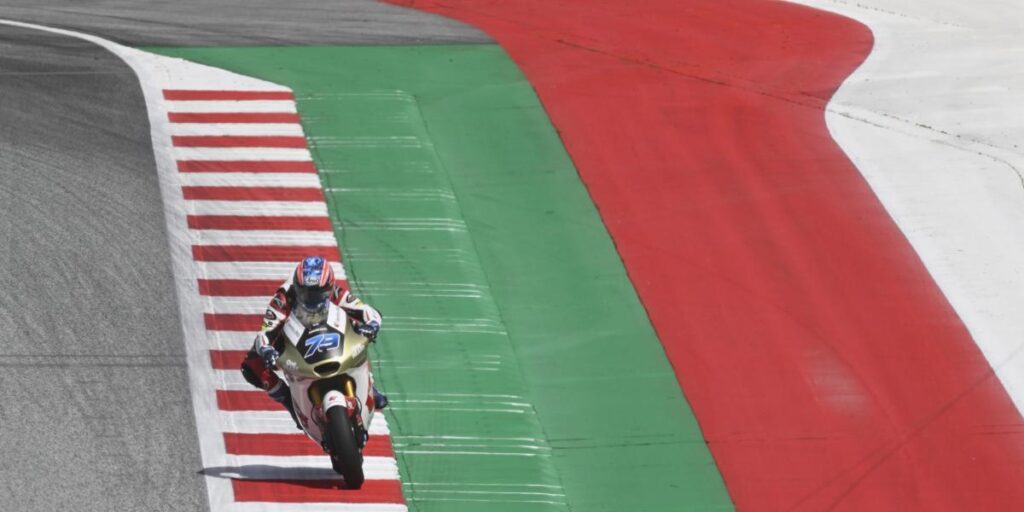 Pole para Ogura por delante de López y Fernández