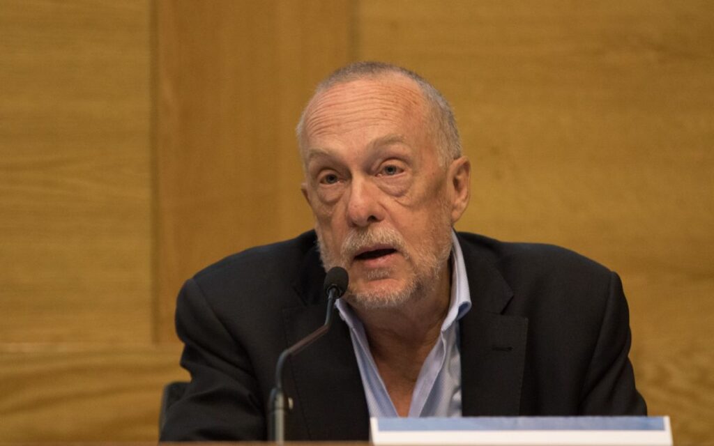 Prematuro pensar en fin de ciclo alcista de la tasa clave: subgobernador de Banxico