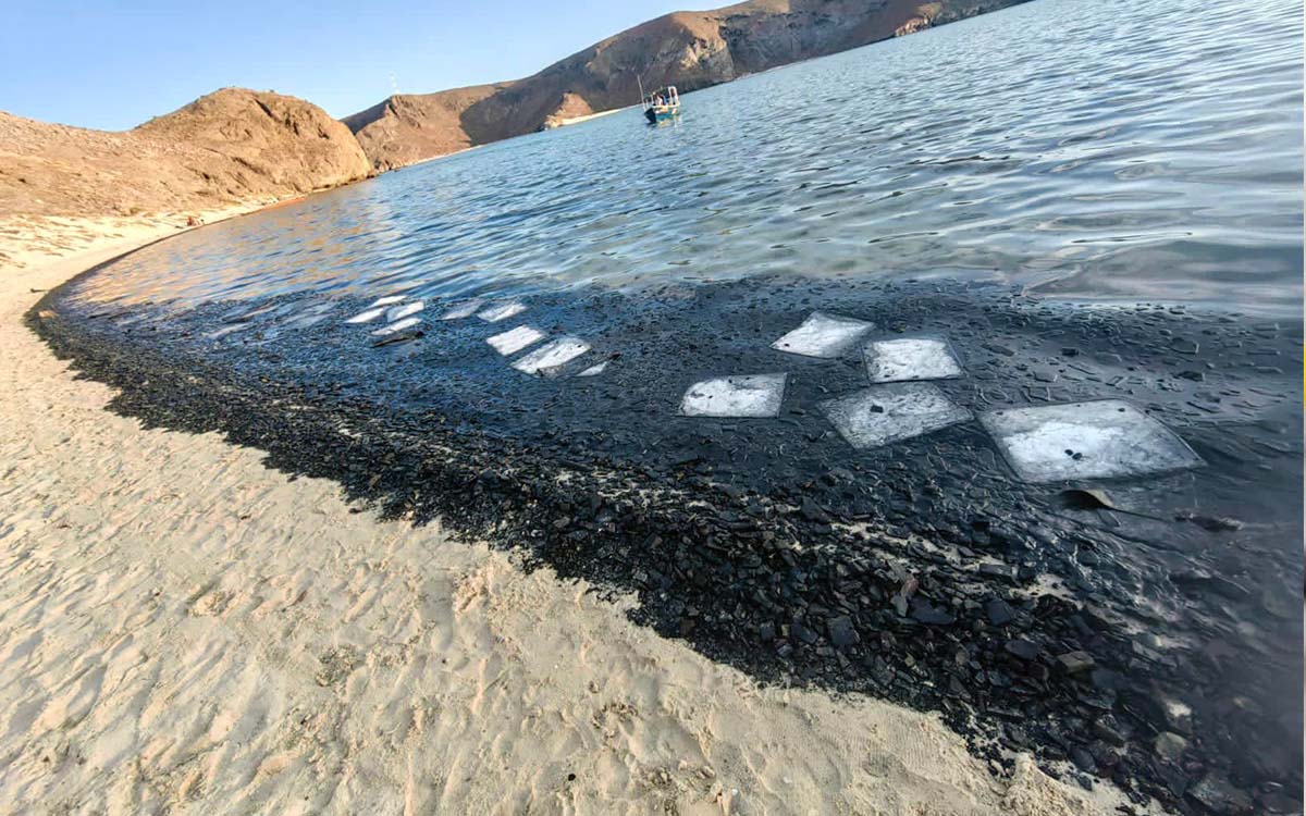 Presentan denuncia ante Profepa por contaminación en Balandra tras incendio en yate