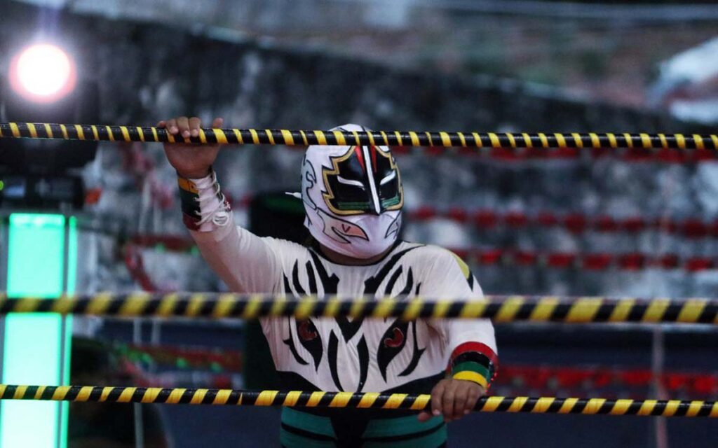 Promocionan AIFA con show de lucha libre en la terminal | Video