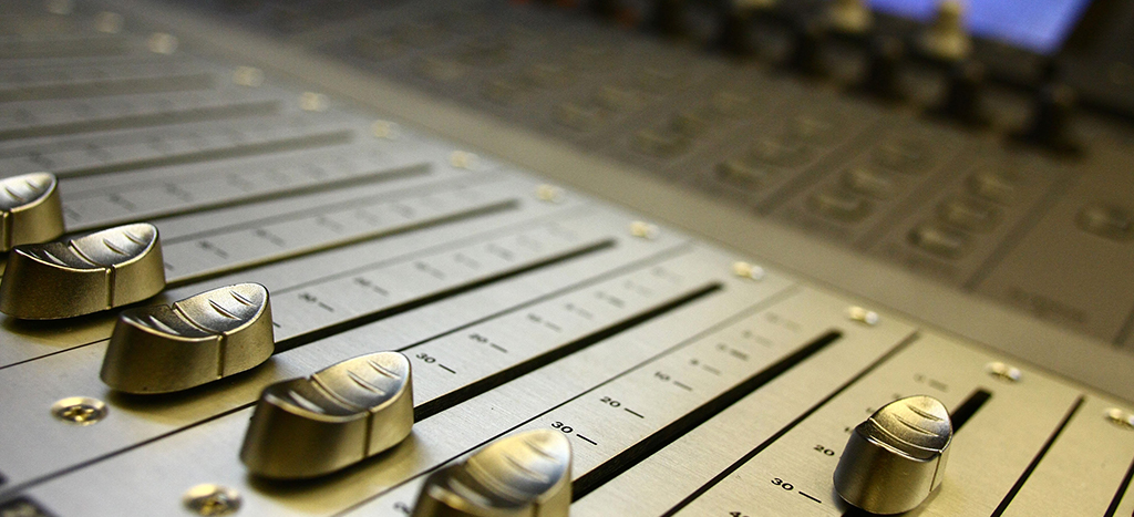 Radiodifusores quieren autorregularse: Irene Levy; LFTyR del 2014 da piso disparejo a radio y TV: CIRT