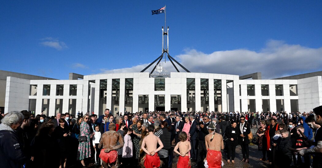 Referéndum busca reparar la herida abierta en el corazón de Australia