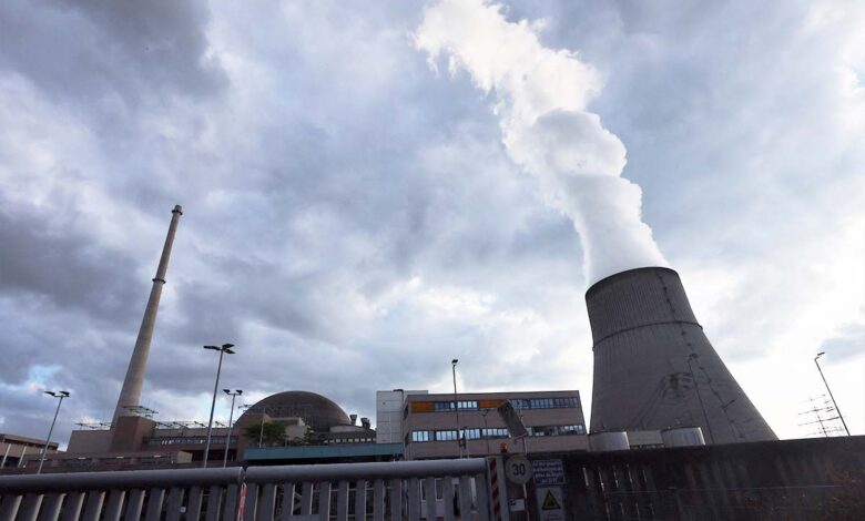 Reportan ataques en dos centrales nucleares de Ucrania y bombardeos en Crimea