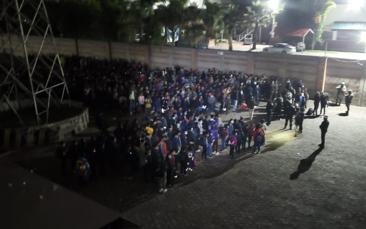 Rescatan a 688 migrantes en Puebla; 150 son menores de edad