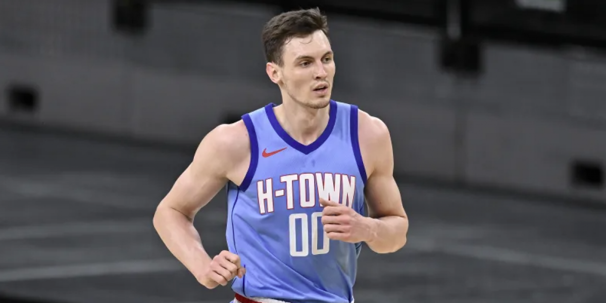 Rodion Kurucs cierra la plantilla del Coosur Betis