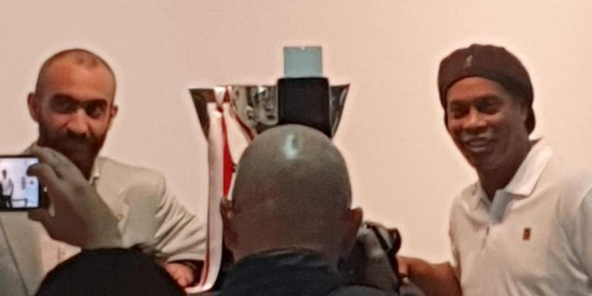 Ronaldinho, protagonista de excepción en la fiesta del Power House de Almería