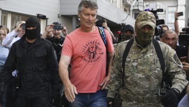 Rusia acentúa la represión con la detención de un exalcalde crítico con la guerra