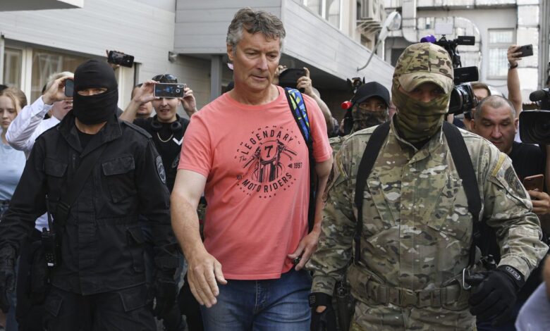 Rusia acentúa la represión con la detención de un exalcalde crítico con la guerra