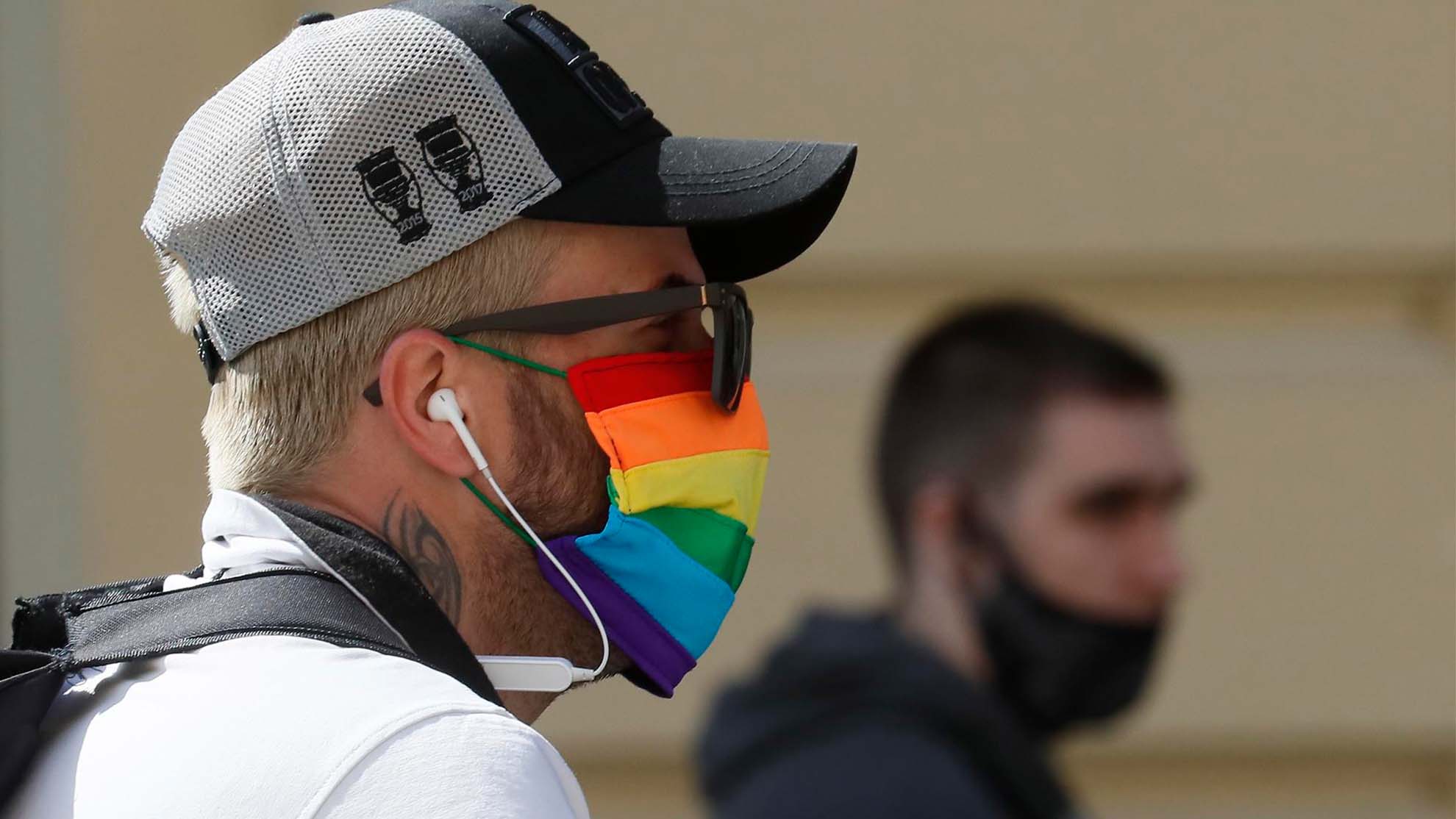 Rusia busca multar con hasta $3,000 cualquier propaganda LGBTQ+