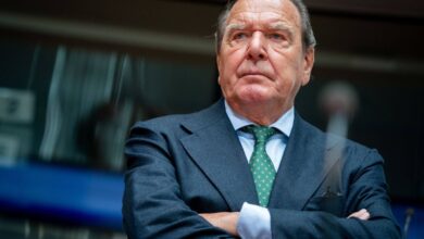Schröder demanda al Bundestag por recortar sus privilegios como excanciller en respuesta a su cercanía con el Kremlin