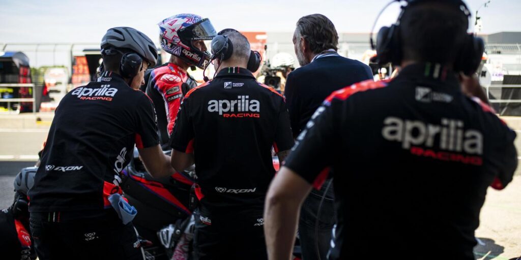 “Si aumenta el dolor, es posible que Aleix no pueda correr”, dice Aprilia