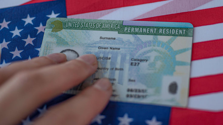 Si cumples con estos requisitos, puedes solicitar la residencia permanente en EEUU