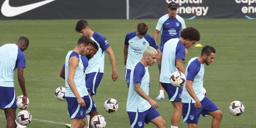 Simeone madura el once del Atlético ante el Valencia