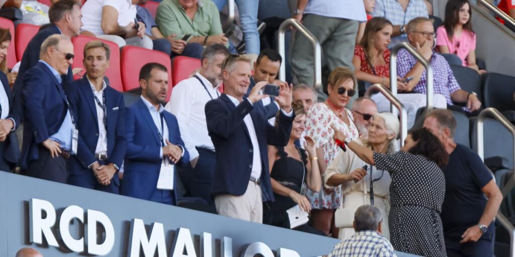 Steve Kerr, una leyenda NBA en el palco de Son Moix