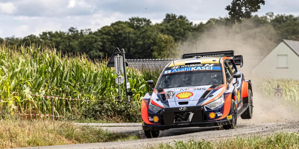 Tanak gana el rally de Bélgica y Rovanpera se lleva la Power Stage