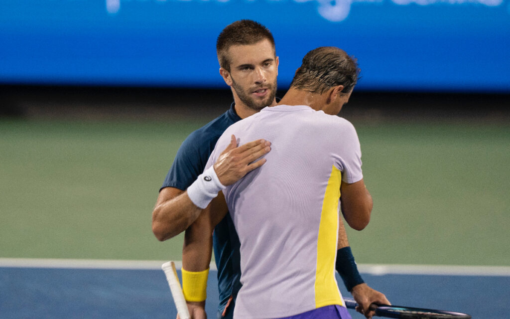 Tenis: Borna Coric gana en primera ronda y arruina el regreso de Nadal a las pistas | Video