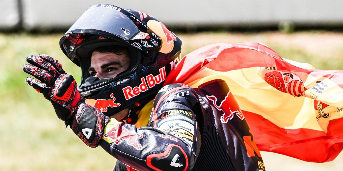 Tercera victoria seguida y liderato para Augusto Fernández