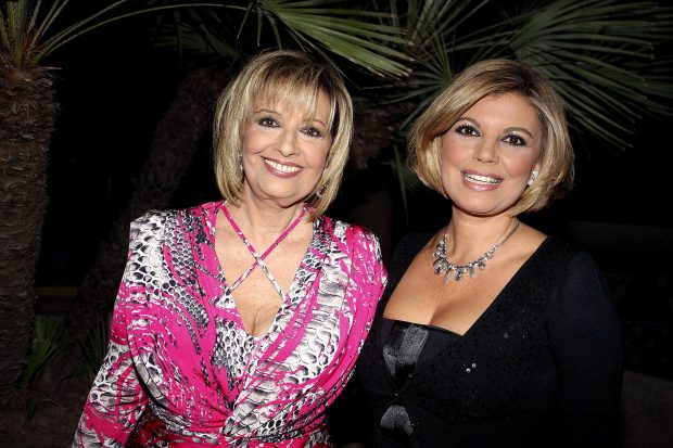María Teresa Campos y Terelu posando / Gtres