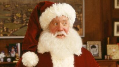 The Santa Clauses Show presenta a Pretty Woman Star como una bruja navideña