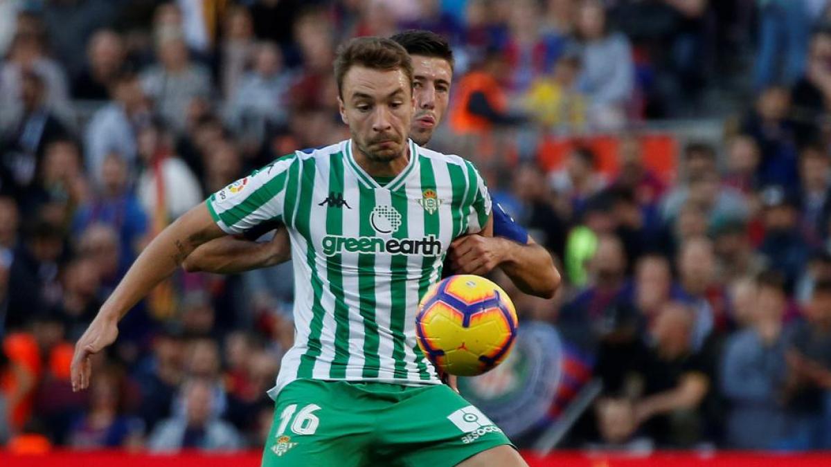 Trata de incorporar un delantero antes del cierre del mercado