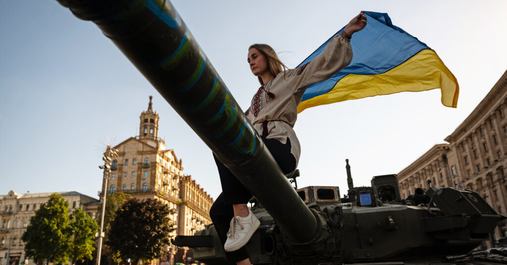 Ucrania empuja al oso ruso con ataques y burlas