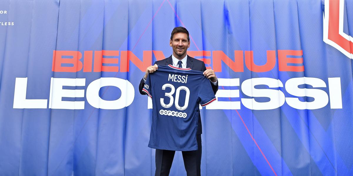 Un año del debut de Messi con el PSG