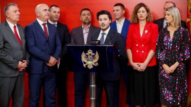 Una moción de censura tumba al Gobierno de Montenegro