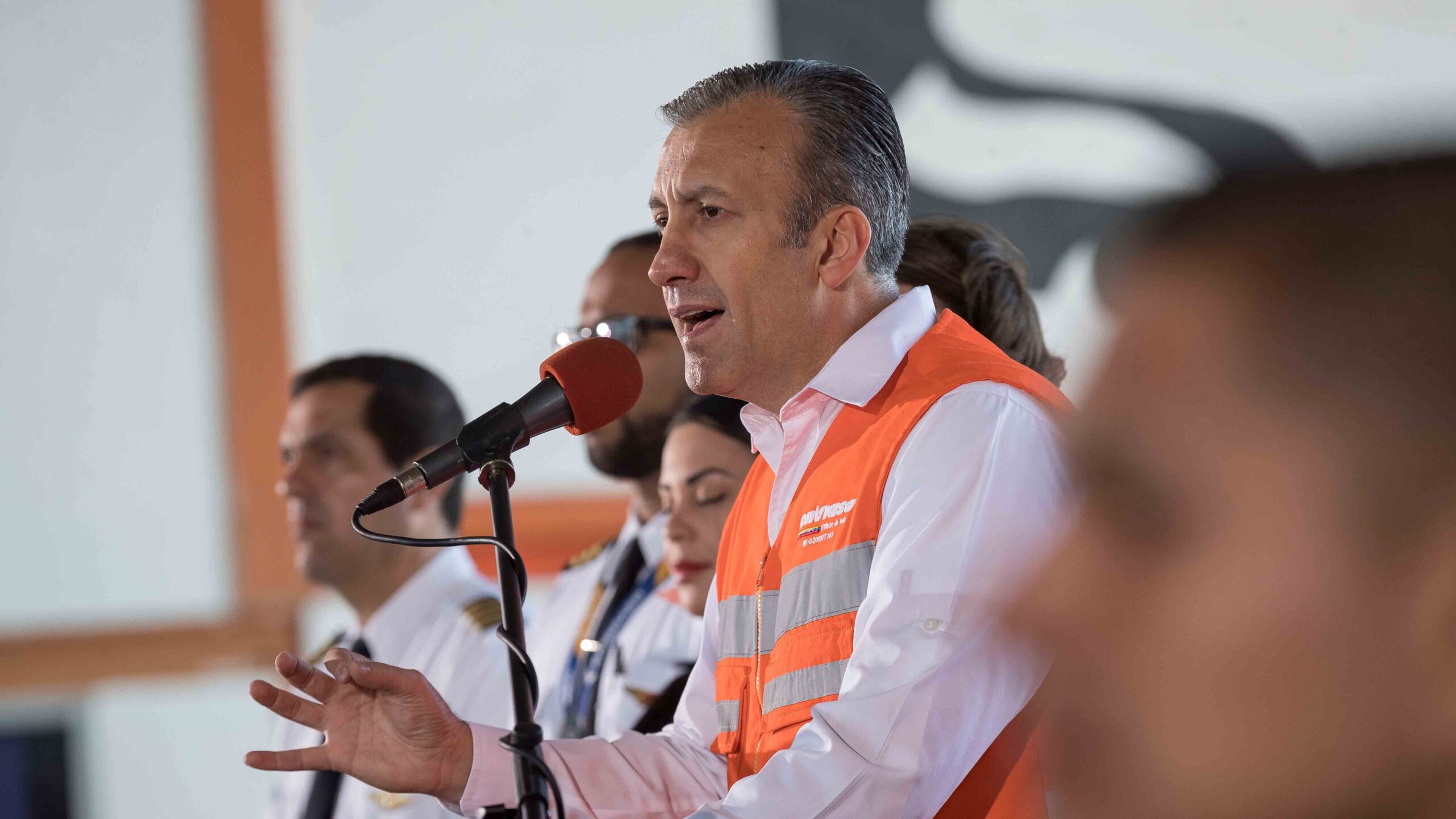 Venezuela envía ayuda a Cuba tras letal explosión de tanque de combustible