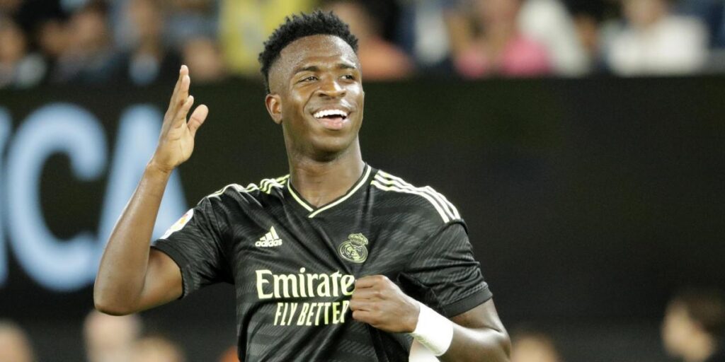 Vinicius adelanta al Real Madrid ante el Espanyol