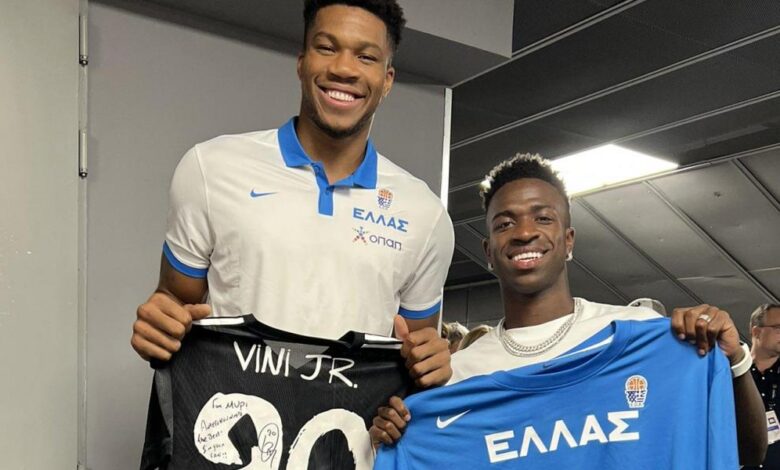Vinicius y Giannis Antetokounmpo charlaron e intercambiaron camisetas