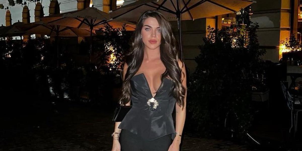 Violeta Mangriñán y su espectacular posado en bikini un mes después de dar a luz