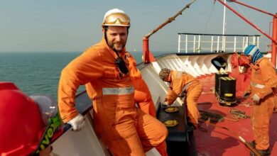 Viviendo uno al lado del otro, los marineros ucranianos y rusos son probados por la guerra