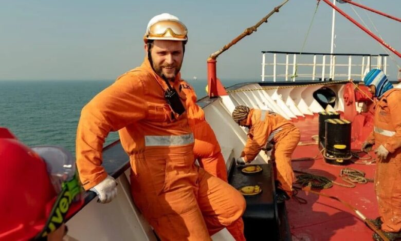 Viviendo uno al lado del otro, los marineros ucranianos y rusos son probados por la guerra