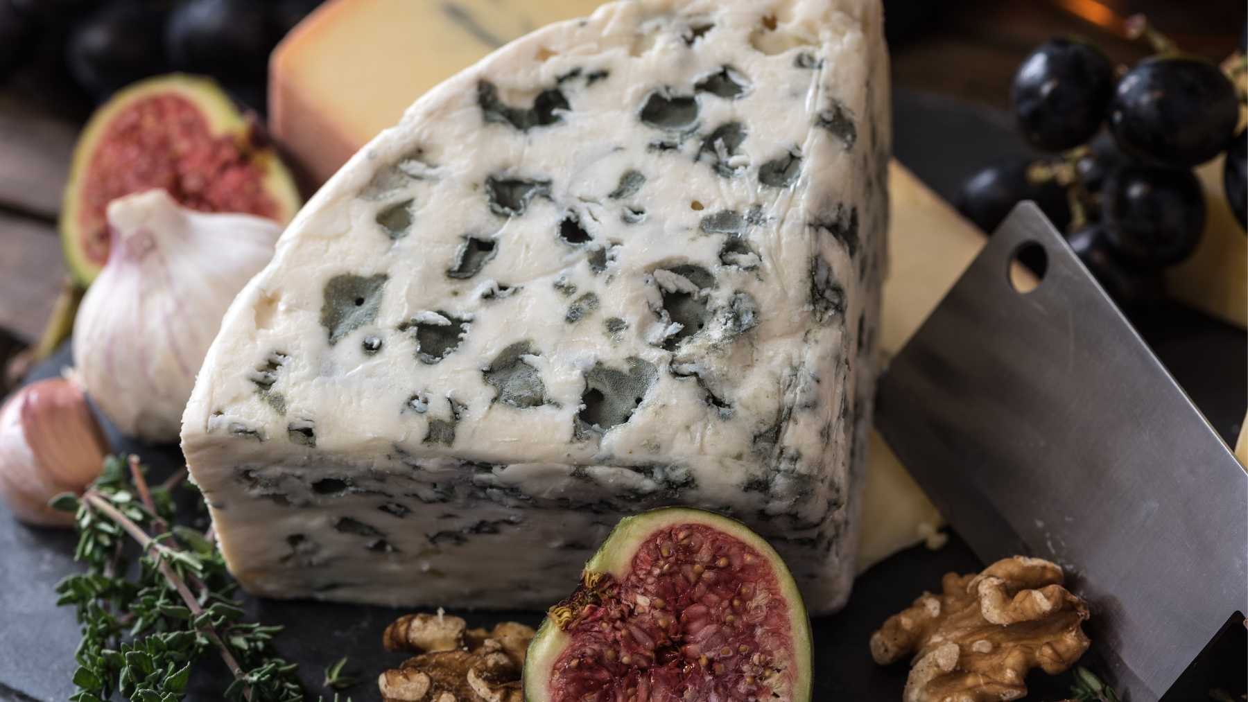 lo que debes hacer si el queso huele así