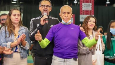 ¡Adiós a una leyenda! 'Hombre Maratón' se retira tras 38 años consecutivos corriendo | Video