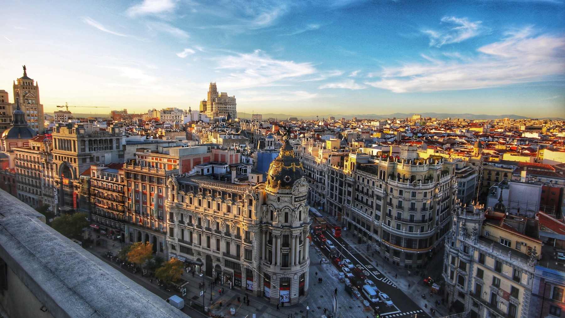 ¿Dónde es festivo el 15 de agosto de 2022 y qué comunidades hacen puente?