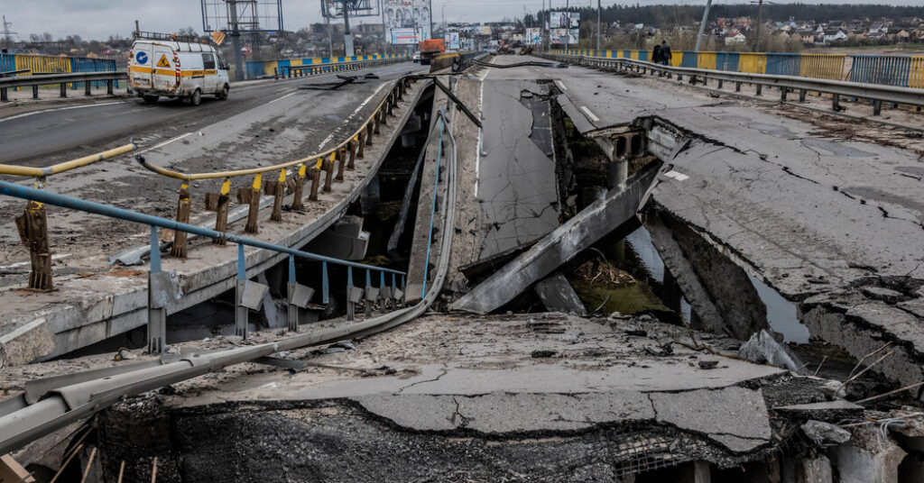 ¿Cómo se reconstruirá Ucrania (y quién debería pagar)?