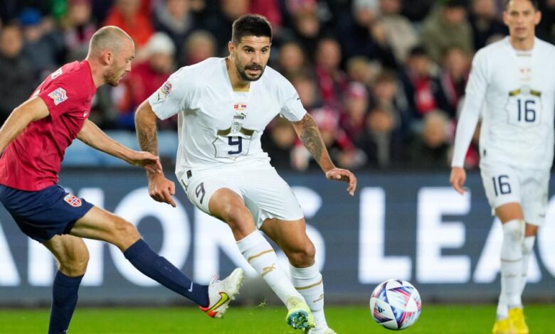 0-2: Mitrovic eclipsa a Haaland y Serbia asciende a la Liga A