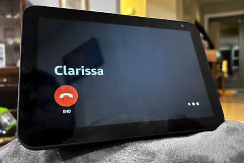hacer una llamada telefónica en amazon echo show