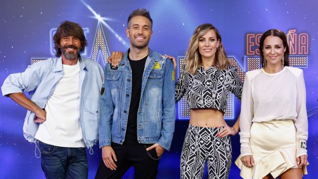 Santi Millán, Dani Martín, Edurne y Paula Echevarría posando / Gtres