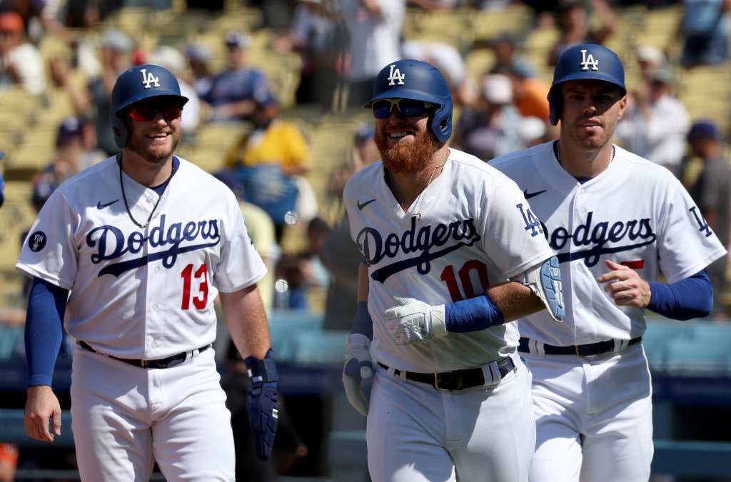 Dodgers derrotan a los Gigantes con ayuda de los Turner